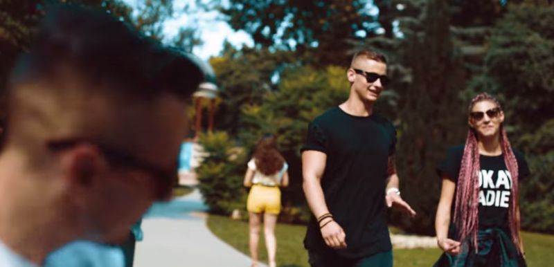 Jöjjön Hekiii és JBoy Kell ez a lány közöse.